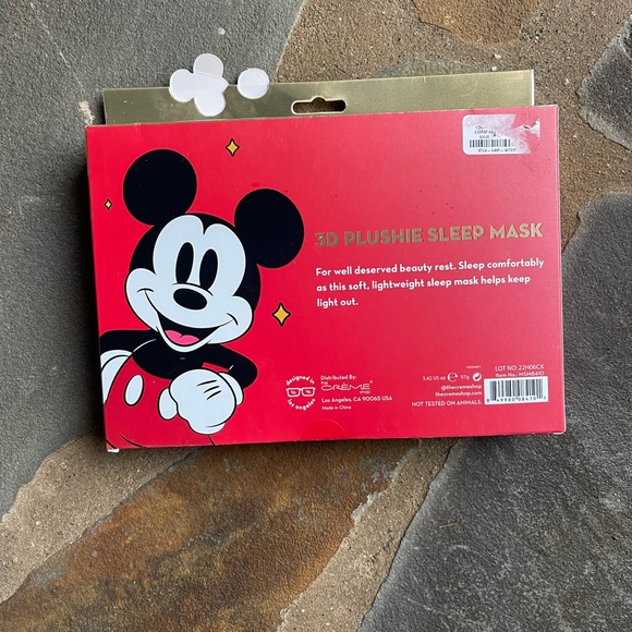 The Crème Shop Mickey Mouse 3D Plushie Sleep Mask - Picture 5 of 5